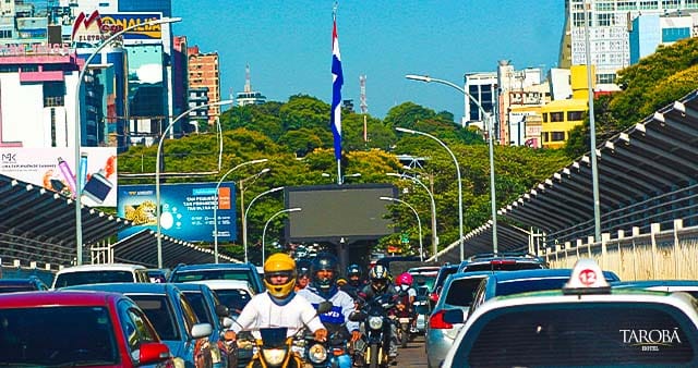 Ponte das Amizades - Compras no Paraguai