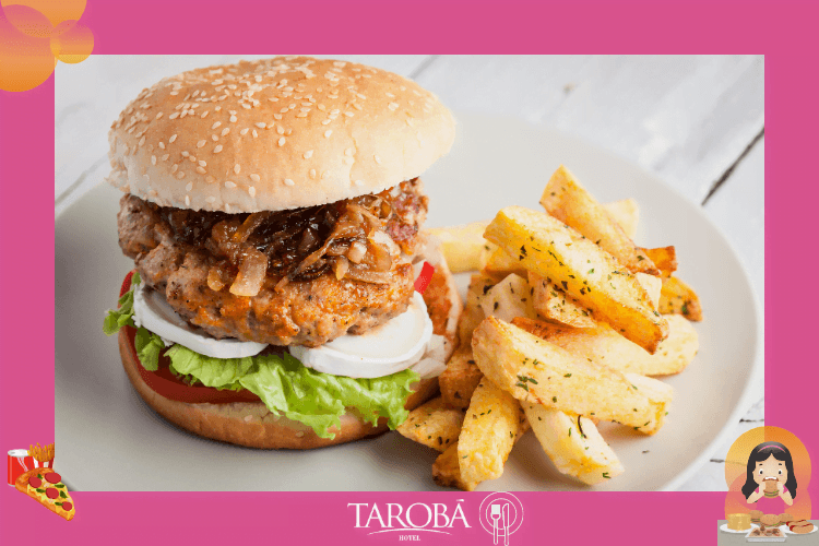 Hambúrguer gourmet acompanhado de batatas rústicas | Onde comer em Foz do Iguaçu | Dicas gastronômicas