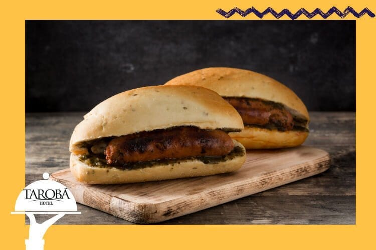 Choripán, uma das comidas típicas da Argentina, conhecida por nós como pão com linguiça.