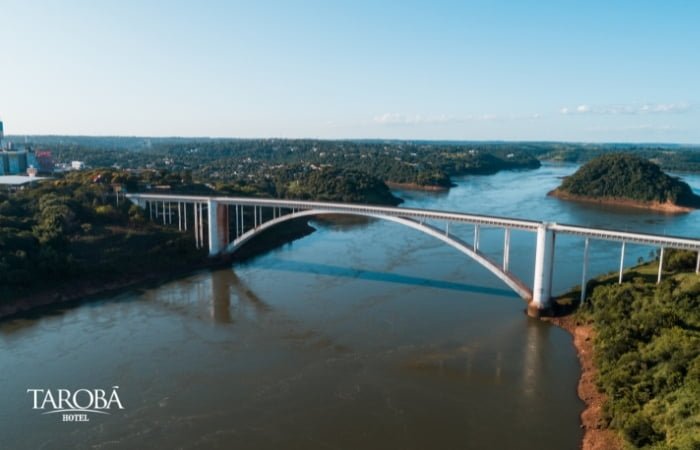 Ponte da Amizade que divide o Paraguai e o Brasil, uma curiosidade sobre o Paraná, é a única ponte que divide 2 países no estado.